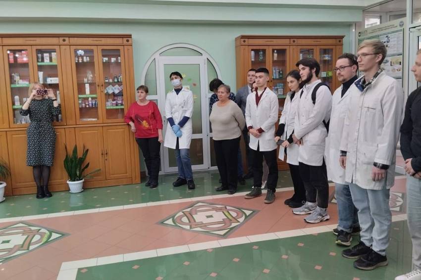 В аптеке НИУ «БелГУ» прошло открытое занятие с использованием умных очков События НИУ «БелГУ» в аптеке ниу «белгу» прошло открытое занятие с использованием умных очков